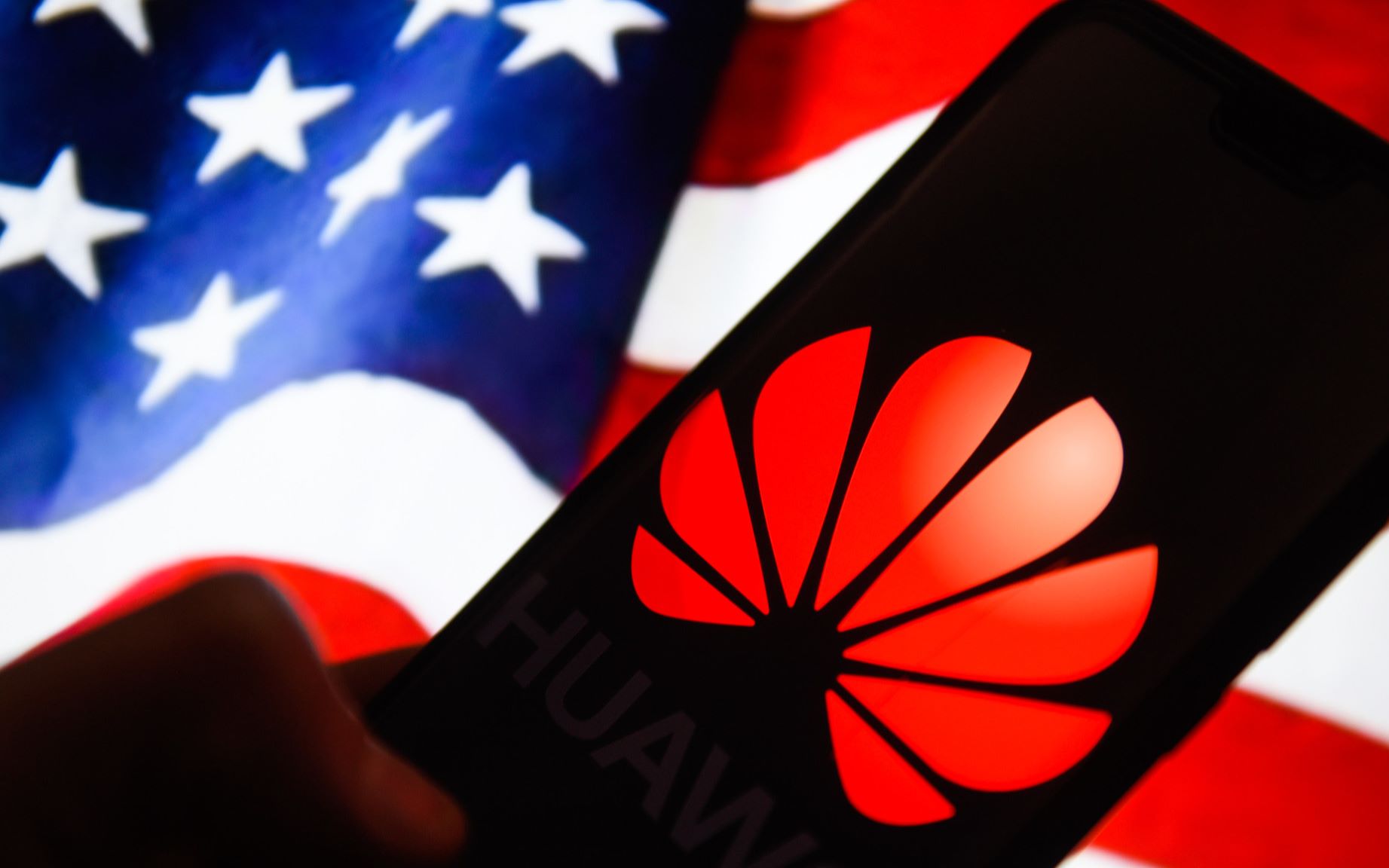 IDC：全球智能手机出货量预计将达到十年来最低水平