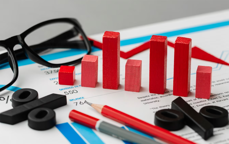 如何通过Shopee的智能出价功能提高手动关键词的销售转化率?